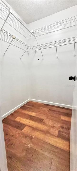 На продажу: $115,000 (2 спален, 1 ванн, 990 Квадратных фут)