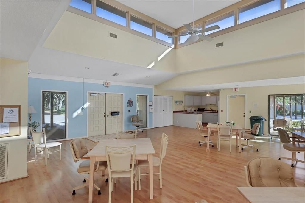 En Venta: $379,000 (3 camas, 3 baños, 2171 Pies cuadrados)
