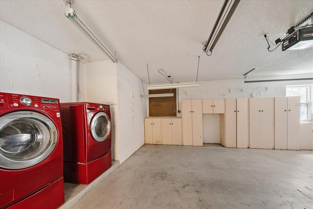 En Venta: $379,000 (3 camas, 3 baños, 2171 Pies cuadrados)