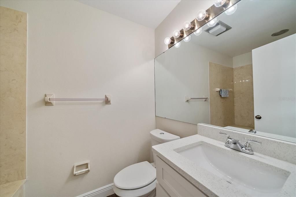 En Venta: $379,000 (3 camas, 3 baños, 2171 Pies cuadrados)