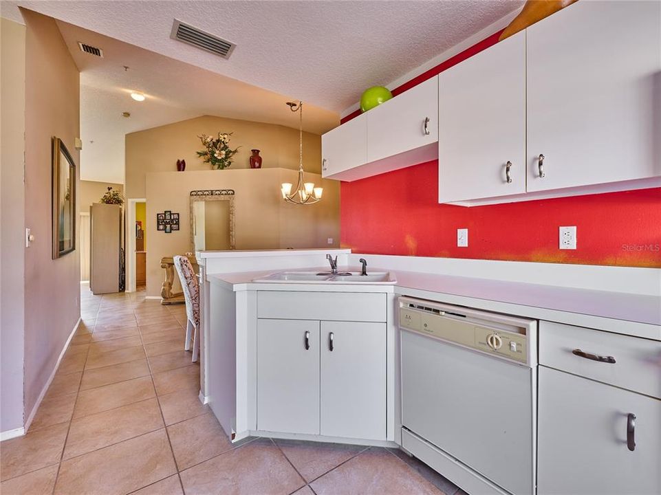 En Venta: $160,000 (3 camas, 2 baños, 1208 Pies cuadrados)