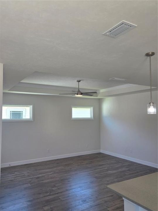 Activo con contrato: $295,000 (3 camas, 2 baños, 1314 Pies cuadrados)