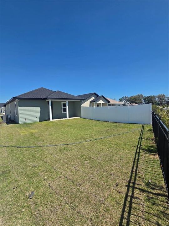 Activo con contrato: $295,000 (3 camas, 2 baños, 1314 Pies cuadrados)