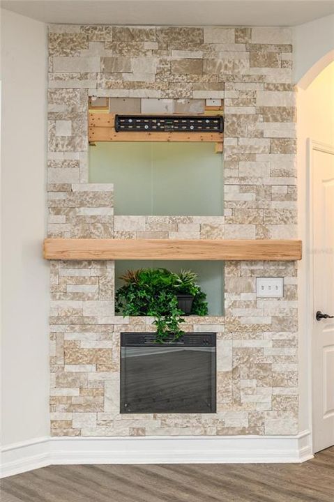 Active With Contract: $3,600 (4 beds, 2 baths, 2578 Square Feet)