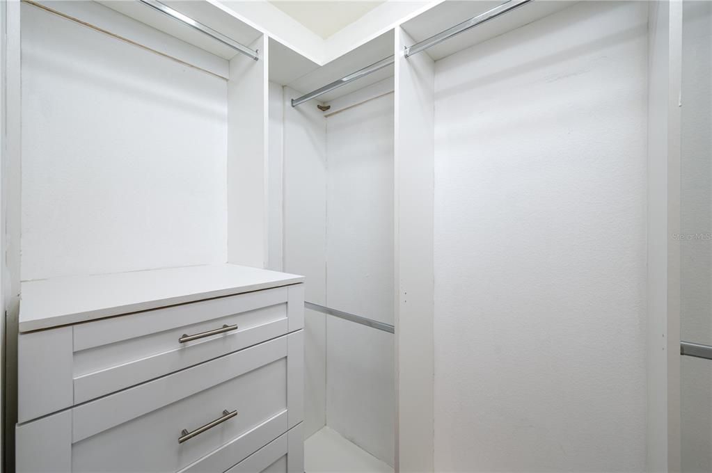 Active With Contract: $3,600 (4 beds, 2 baths, 2578 Square Feet)