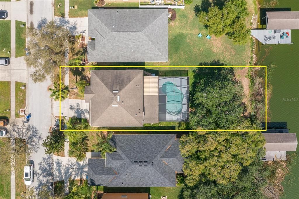 Active With Contract: $3,600 (4 beds, 2 baths, 2578 Square Feet)
