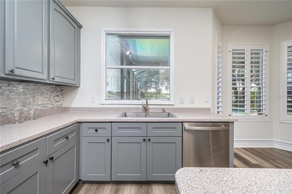 Active With Contract: $3,600 (4 beds, 2 baths, 2578 Square Feet)