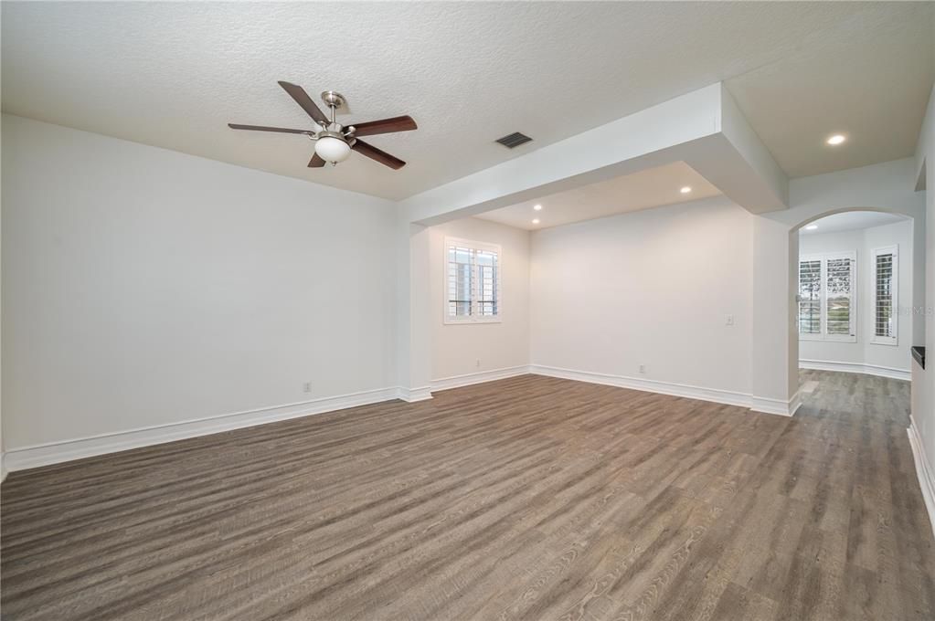 Active With Contract: $3,600 (4 beds, 2 baths, 2578 Square Feet)