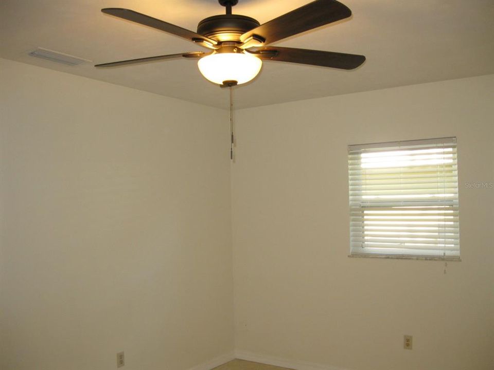 Active With Contract: $2,700 (2 beds, 2 baths, 1235 Square Feet)
