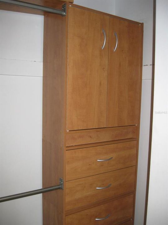 Active With Contract: $2,700 (2 beds, 2 baths, 1235 Square Feet)