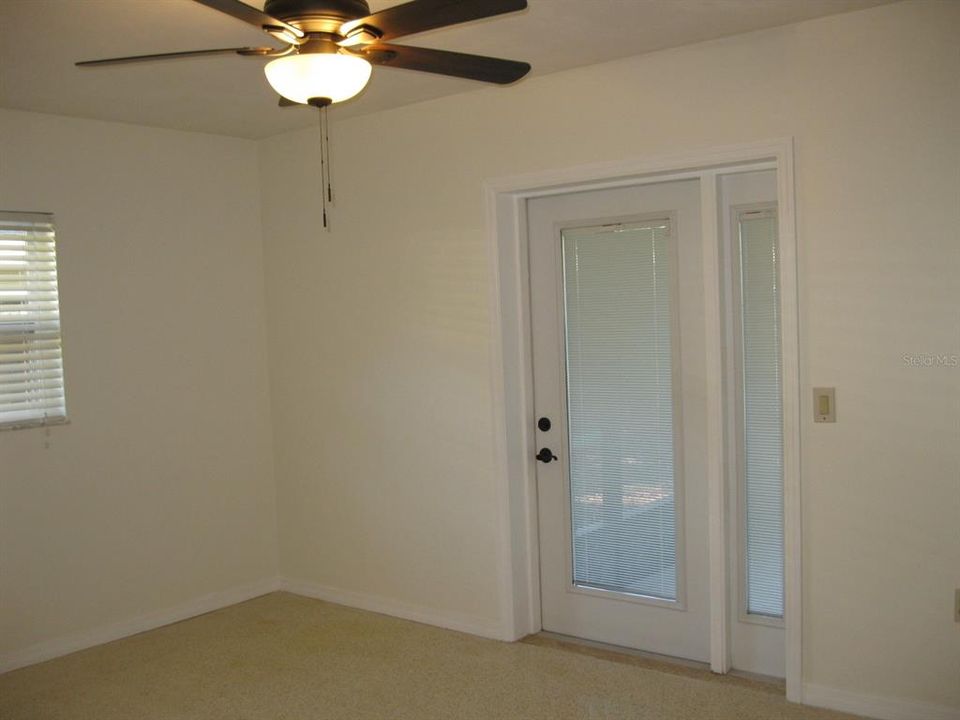 Active With Contract: $2,700 (2 beds, 2 baths, 1235 Square Feet)
