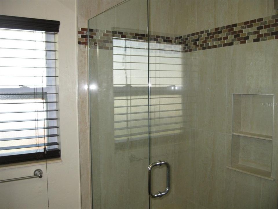 Active With Contract: $2,700 (2 beds, 2 baths, 1235 Square Feet)