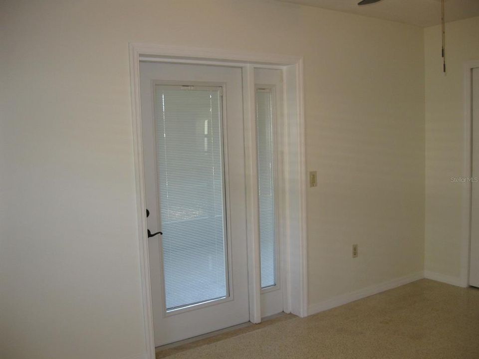 Active With Contract: $2,700 (2 beds, 2 baths, 1235 Square Feet)