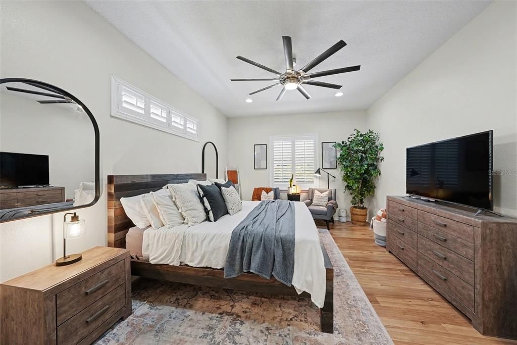 Activo con contrato: $839,900 (4 camas, 3 baños, 3429 Pies cuadrados)