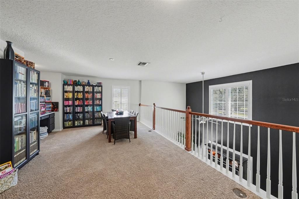 Activo con contrato: $839,900 (4 camas, 3 baños, 3429 Pies cuadrados)