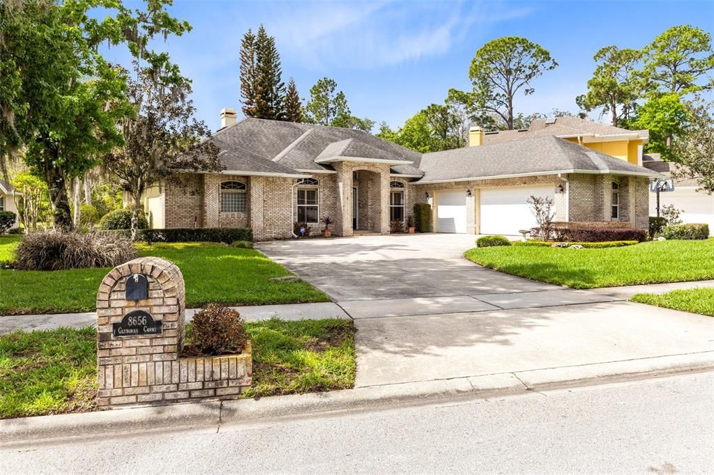 Active With Contract: $689,900 (4 beds, 3 baths, 2641 Square Feet)