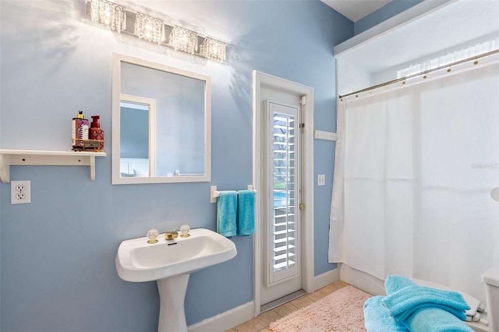 Active With Contract: $689,900 (4 beds, 3 baths, 2641 Square Feet)
