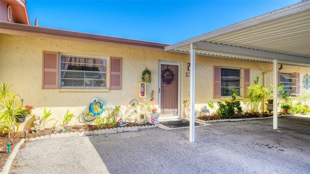 Active With Contract: $185,000 (2 beds, 2 baths, 1146 Square Feet)
