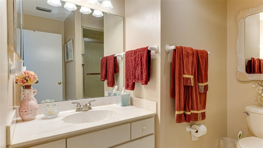 Active With Contract: $185,000 (2 beds, 2 baths, 1146 Square Feet)