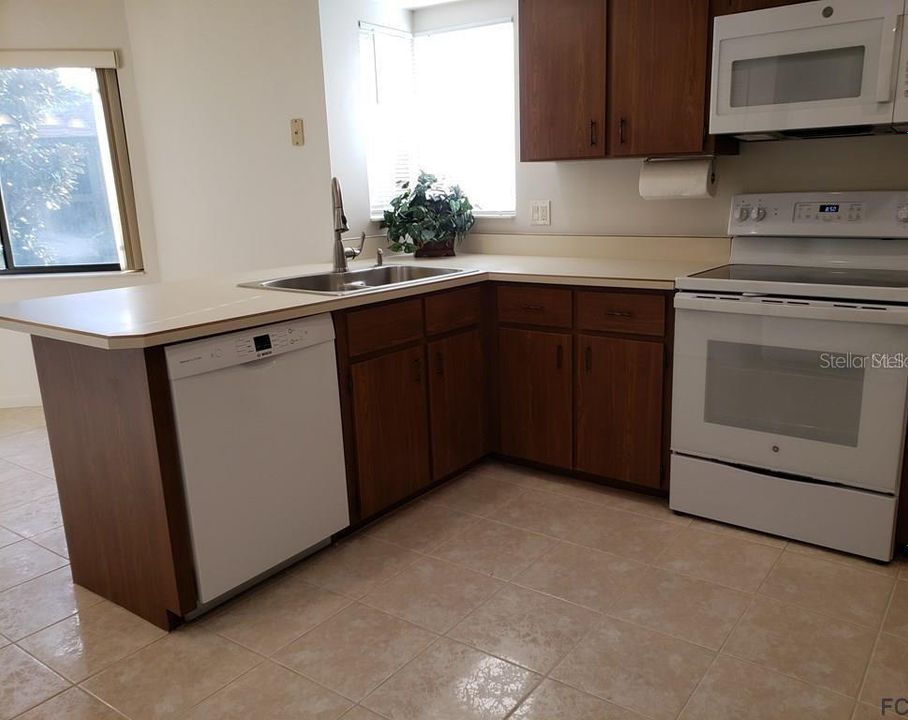 For Rent: $1,650 (2 beds, 2 baths, 1098 Square Feet)