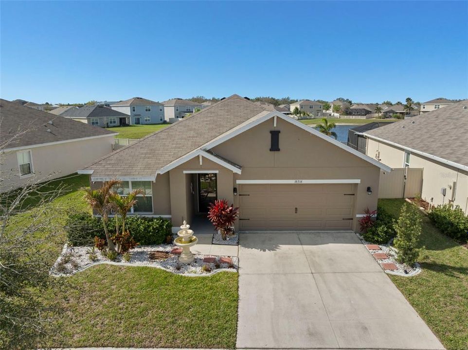 For Sale: $320,000 (3 beds, 2 baths, 1676 Square Feet)