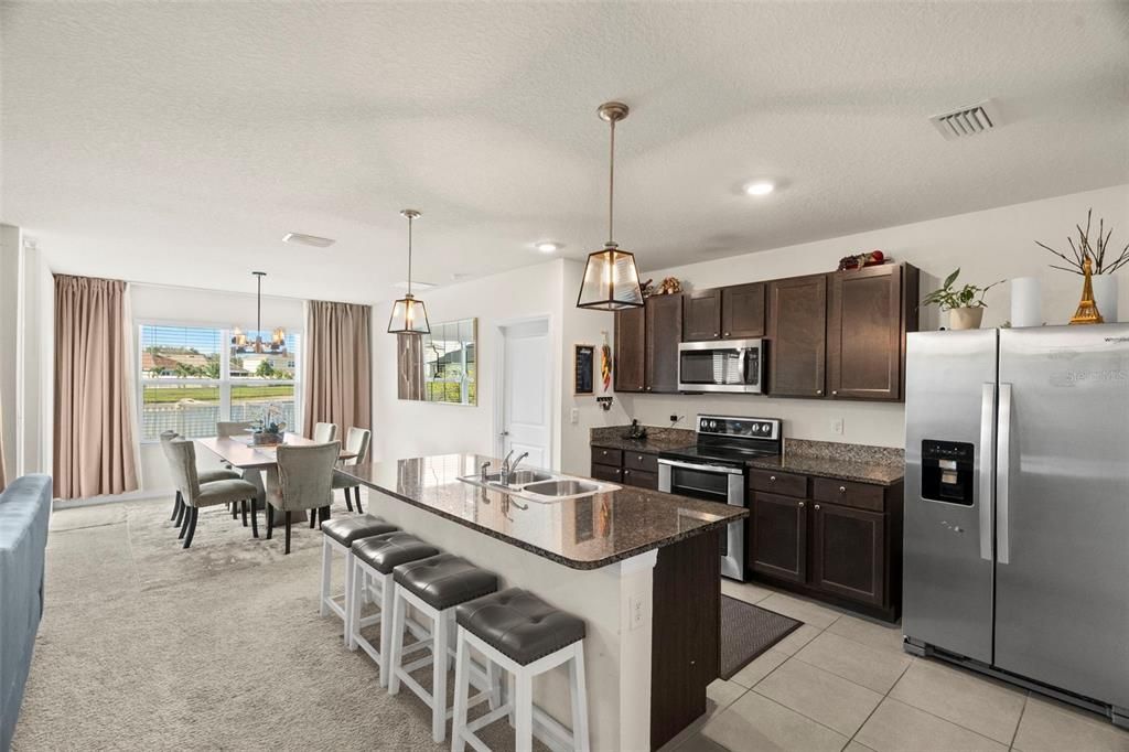 For Sale: $320,000 (3 beds, 2 baths, 1676 Square Feet)