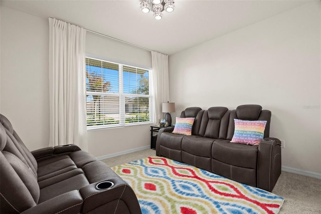 For Sale: $320,000 (3 beds, 2 baths, 1676 Square Feet)