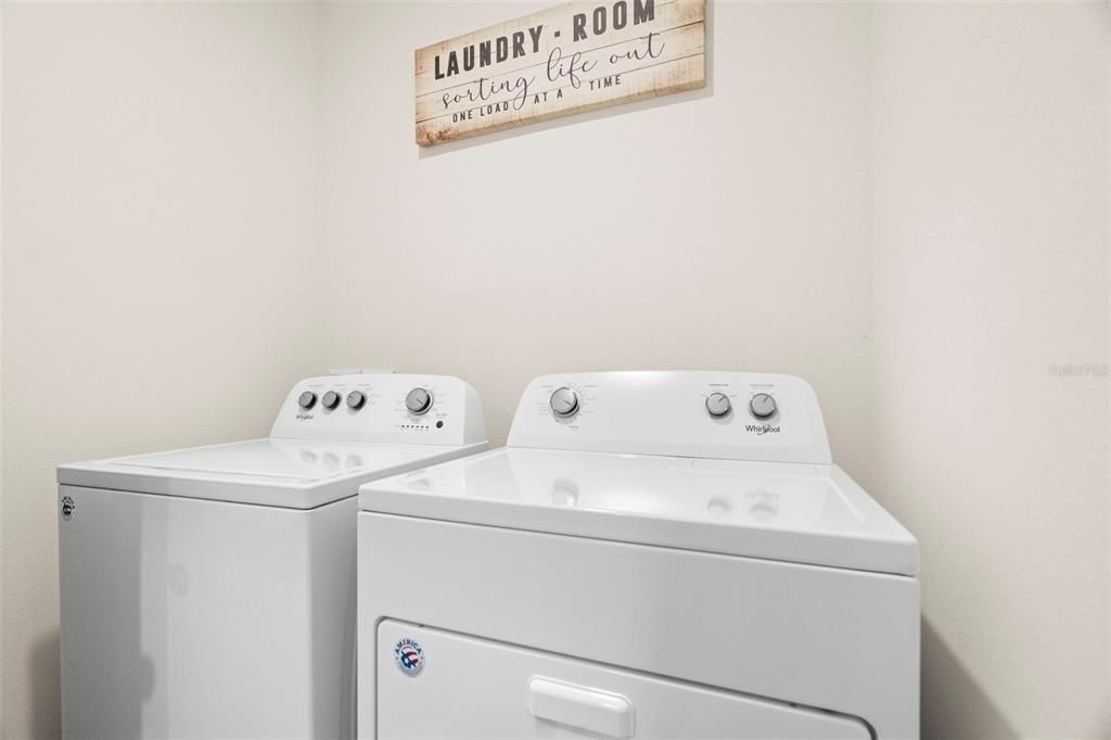 For Sale: $320,000 (3 beds, 2 baths, 1676 Square Feet)