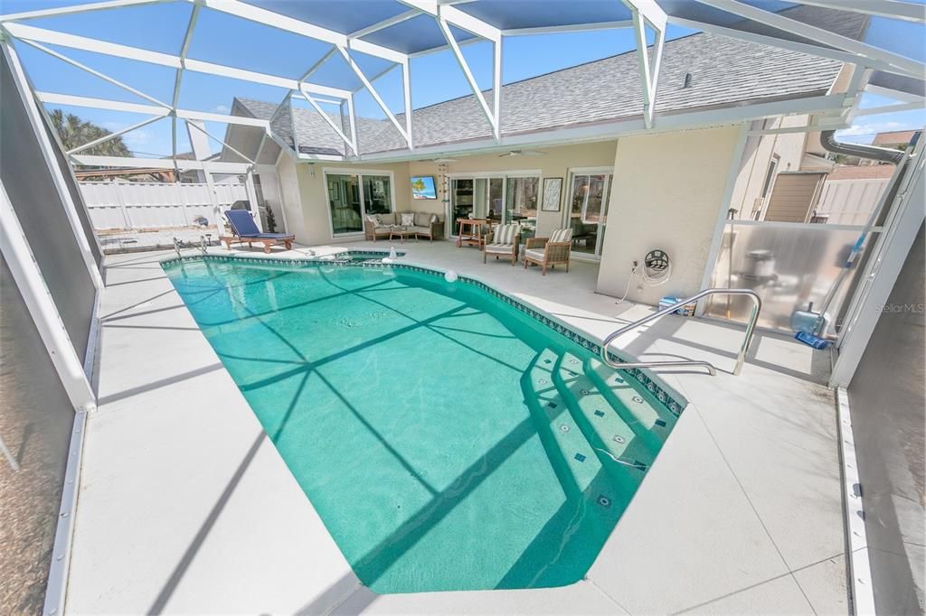 Active With Contract: $649,500 (2 beds, 2 baths, 1540 Square Feet)