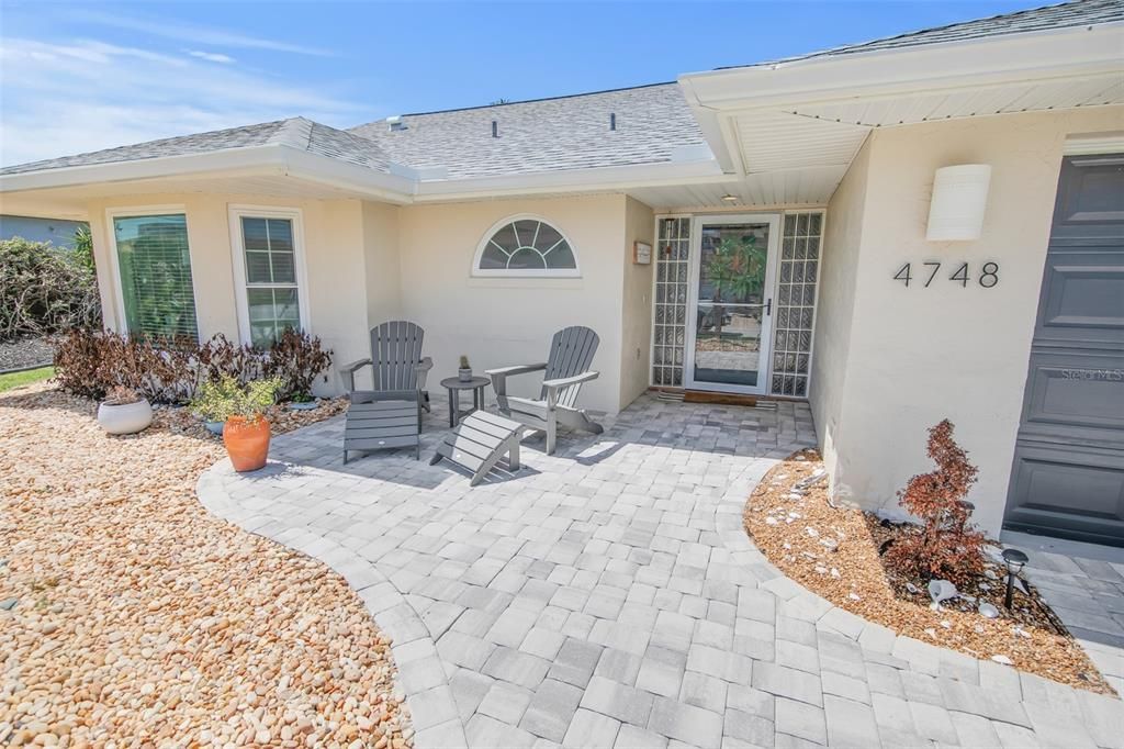 Active With Contract: $649,500 (2 beds, 2 baths, 1540 Square Feet)