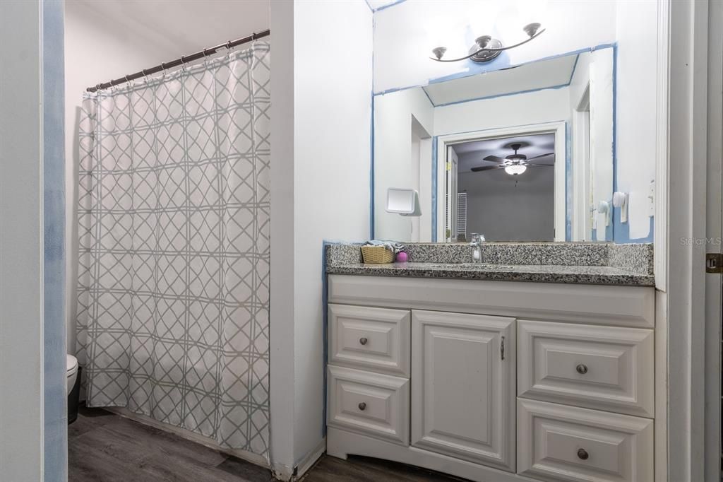 На продажу: $274,500 (4 спален, 2 ванн, 1905 Квадратных фут)
