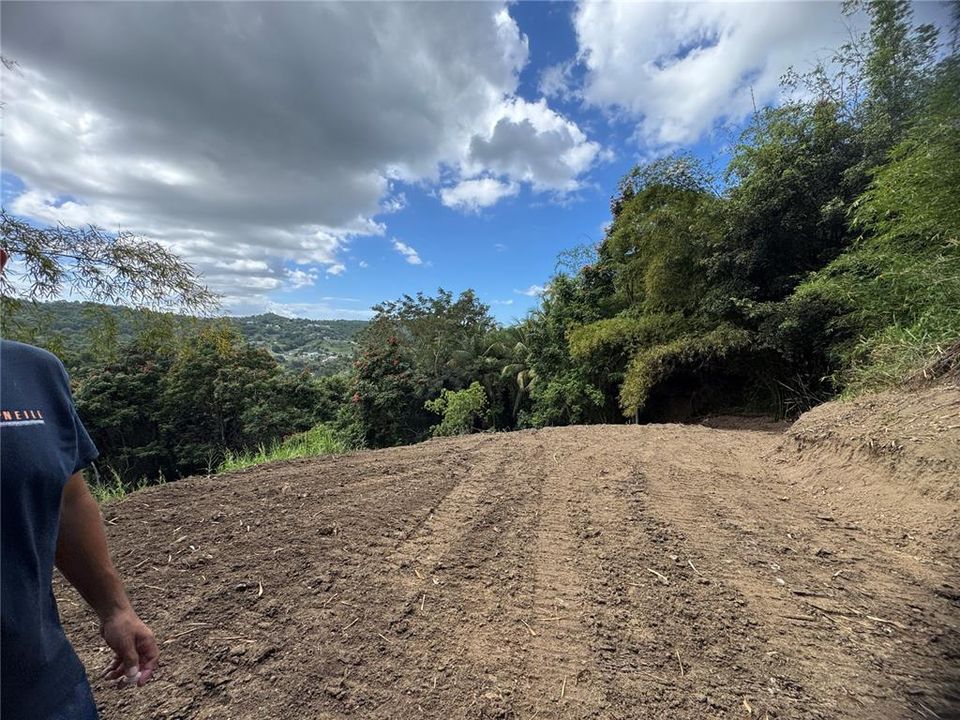 En Venta: $125,000 (2.30 acres)