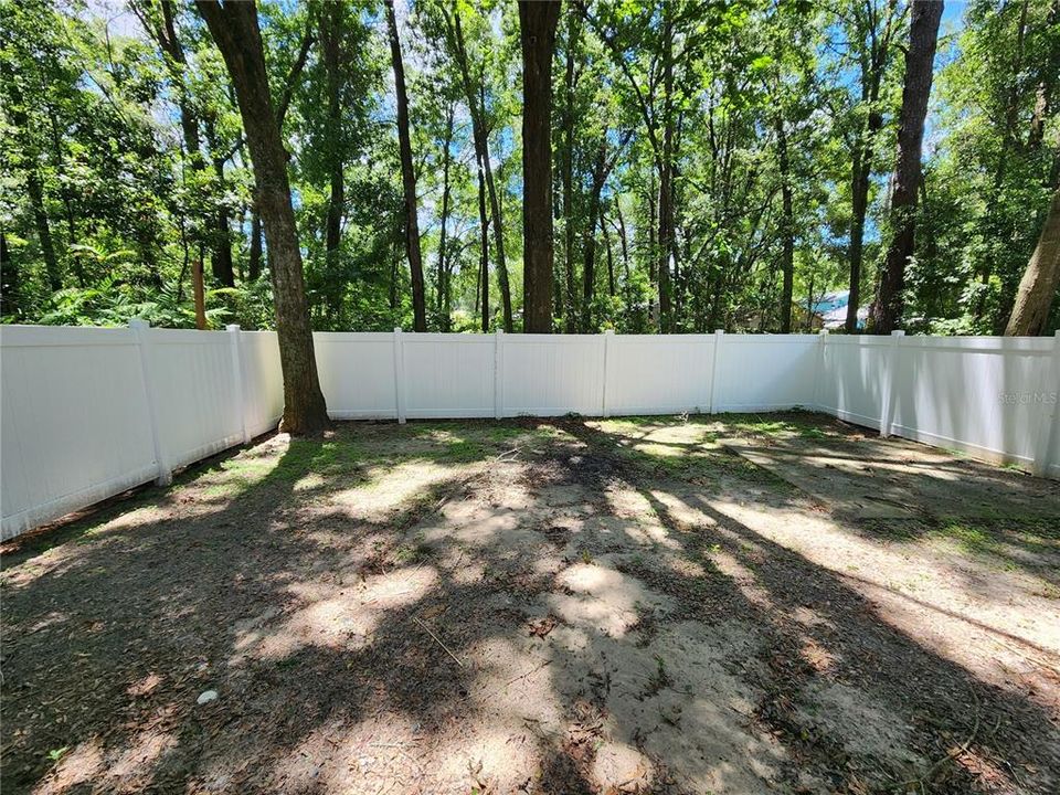 For Rent: $1,550 (3 beds, 2 baths, 880 Square Feet)