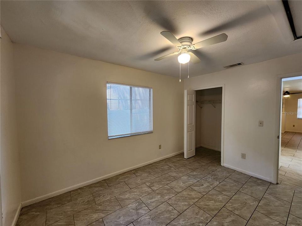 For Rent: $1,550 (3 beds, 2 baths, 880 Square Feet)