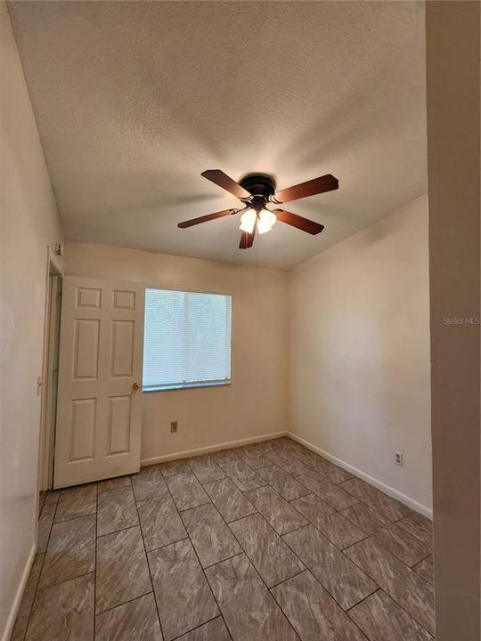 For Rent: $1,550 (3 beds, 2 baths, 880 Square Feet)