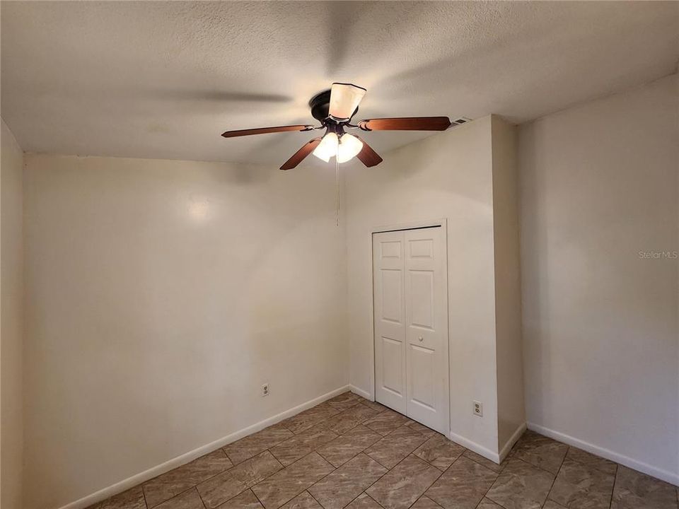 For Rent: $1,550 (3 beds, 2 baths, 880 Square Feet)