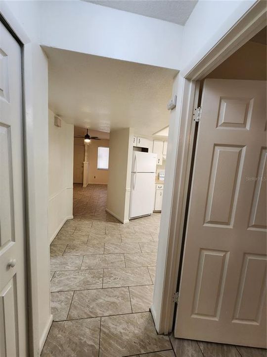 For Rent: $1,550 (3 beds, 2 baths, 880 Square Feet)