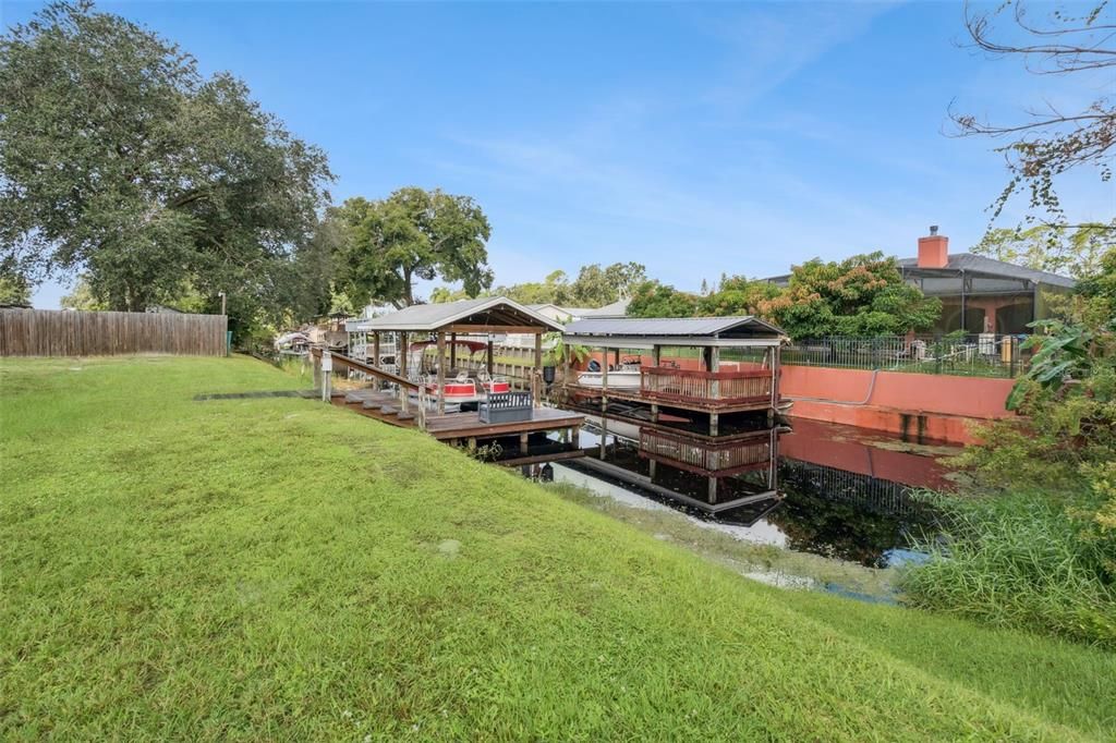 На продажу: $148,000 (0.22 acres)