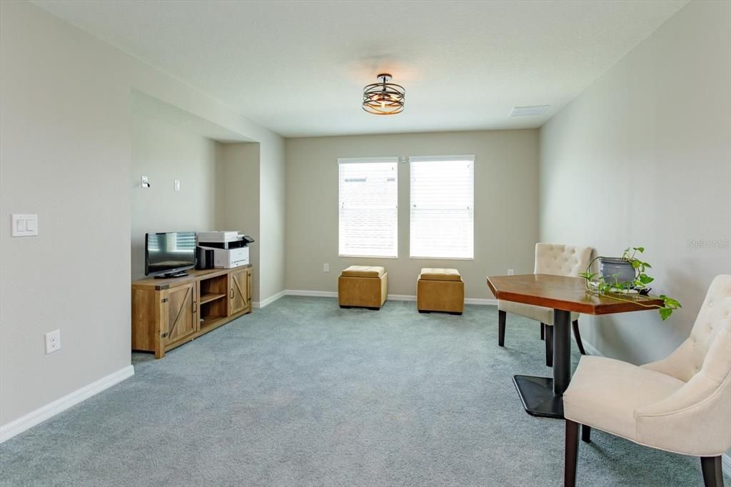 Active With Contract: $850,000 (5 beds, 4 baths, 3793 Square Feet)