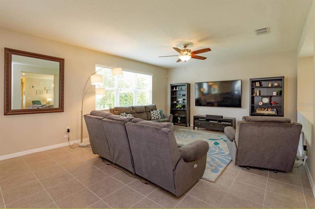Active With Contract: $850,000 (5 beds, 4 baths, 3793 Square Feet)
