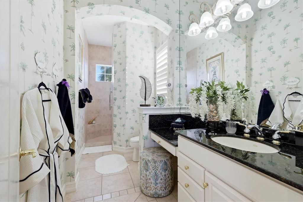 В аренду: $10,500 (5 спален, 3 ванн, 4360 Квадратных фут)