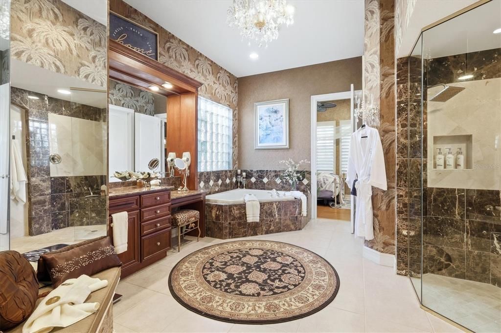В аренду: $10,500 (5 спален, 3 ванн, 4360 Квадратных фут)
