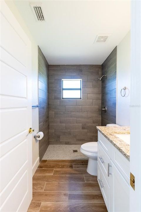 На продажу: $447,000 (4 спален, 0 ванн, 1968 Квадратных фут)