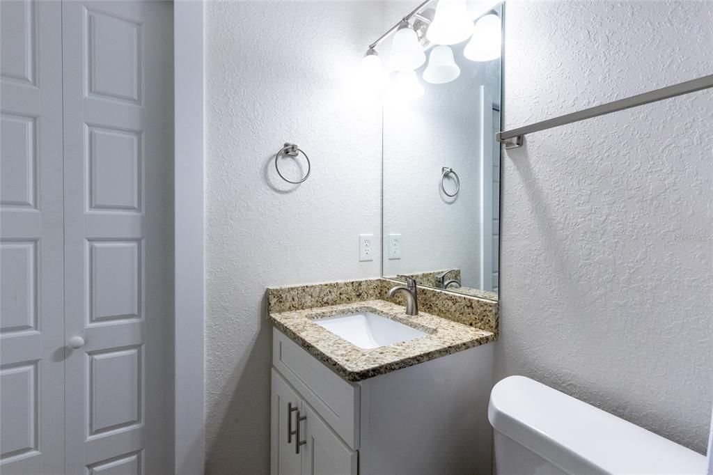 На продажу: $447,000 (4 спален, 0 ванн, 1968 Квадратных фут)