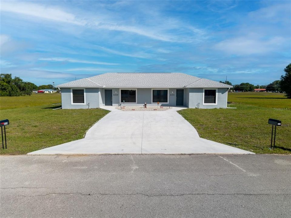 На продажу: $447,000 (4 спален, 0 ванн, 1968 Квадратных фут)