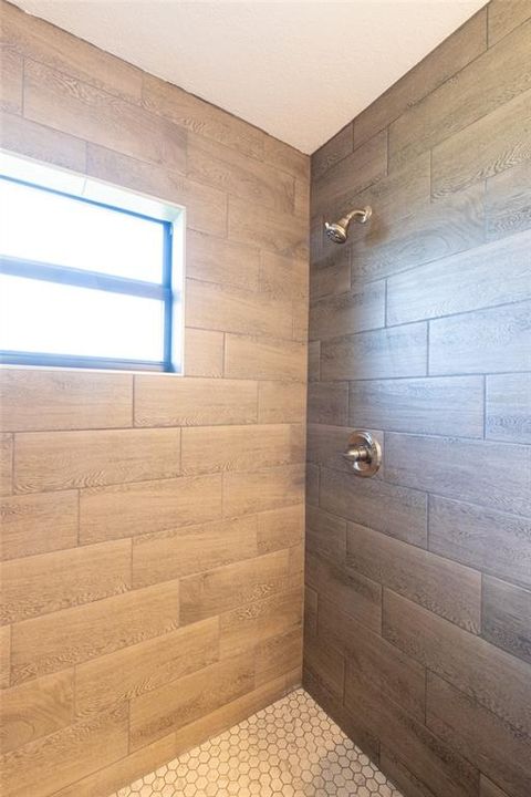 На продажу: $447,000 (4 спален, 0 ванн, 1968 Квадратных фут)