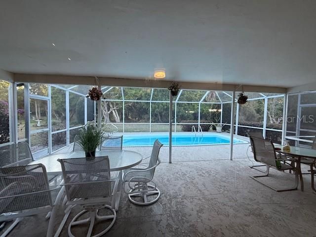 For Sale: $479,900 (3 beds, 2 baths, 1364 Square Feet)
