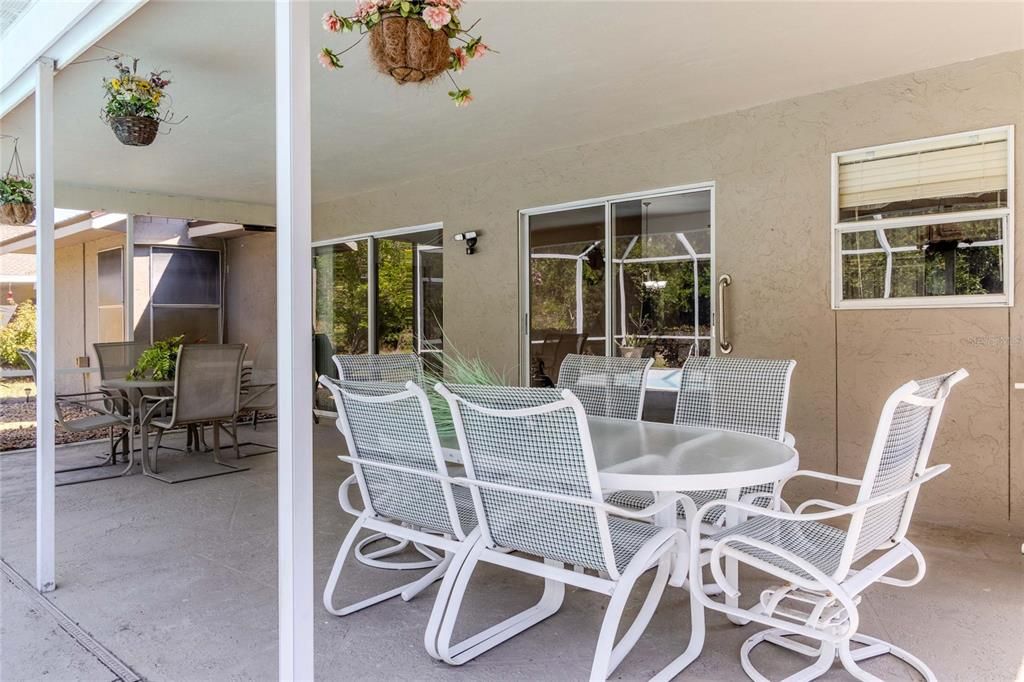 For Sale: $479,900 (3 beds, 2 baths, 1364 Square Feet)