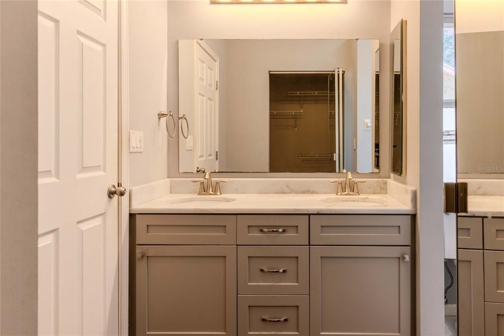 For Sale: $479,900 (3 beds, 2 baths, 1364 Square Feet)