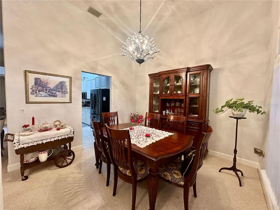 На продажу: $415,000 (3 спален, 2 ванн, 2107 Квадратных фут)